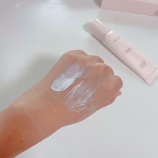 프리마인 선크림만 바꿨을 뿐인데 매일 물 2L챙겨먹고 기초케어 완벽하게 한 물빛피부 완성,셀라브UV프로텍터 — 5점을 준 리뷰어가 2023년 8월 올린 사용 사진