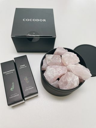 [코코도르] 스톤 에센셜 디퓨저 세트 (틴케이스+스톤+에센셜오일 20ml*2ea) — 4.5점을 준 리뷰어가 2024년 8월 올린 사용 사진