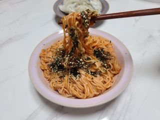 [한면원] 비빔국수 2인분 — 4점을 준 리뷰어가 2022년 8월 올린 사용 사진