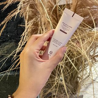 프리마인 선크림만 바꿨을 뿐인데 매일 물 2L챙겨먹고 기초케어 완벽하게 한 물빛피부 완성,셀라브UV프로텍터 — 5점을 준 리뷰어가 2023년 8월 올린 사용 사진