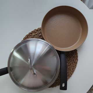 모멘토 마론 프라이팬 26cm 3종 (26cm팬/26cm웍팬/호환 스티머+돔뚜껑) — 5점을 준 리뷰어가 2022년 9월 올린 사용 사진