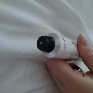 멈칫(MUMCHIT) 넥퍼퓸 NECKPERFUME 2가지 향 — 4점을 준 리뷰어가 2021년 11월 올린 사용 사진