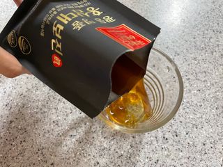 광동생활건강 광동 명품 홍삼대보진 50mL x 30포 — 3.5점을 준 리뷰어가 2023년 4월 올린 사용 사진