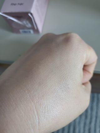 리엔케이 핑크 볼륨 래디언스 컬러크림 에디션 — 5점을 준 리뷰어가 2022년 11월 올린 사용 사진