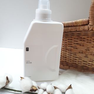 [생활공작소] 섬유유연제 + 세탁세제 1.5L 릴리향 — 5점을 준 리뷰어가 2021년 2월 올린 사용 사진