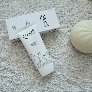 렉스리 데일리 톤업 크림 Rexri Daily Tone Up Cream — 5점을 준 리뷰어가 2022년 9월 올린 사용 사진
