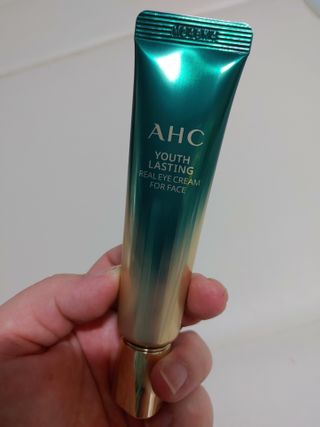 [NEW 탄력유턴 아이크림] AHC 유스 래스팅 리얼 아이크림 포 페이스 — 5점을 준 리뷰어가 2021년 3월 올린 사용 사진