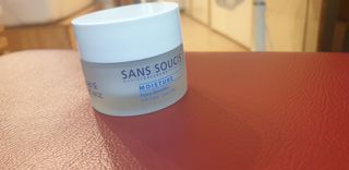산수시 아쿠아 베네핏 24h 수부지 물광 속건조 수분크림 50ml — 5점을 준 리뷰어가 2021년 7월 올린 사용 사진