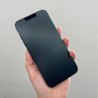 아클리브 Eco 항균 항바이러스 액정 보호필름(iPhone) — 5점을 준 리뷰어가 2022년 8월 올린 사용 사진