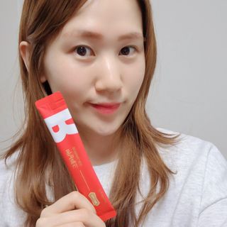 디오르 버닝레드 — 5점을 준 리뷰어가 2022년 2월 올린 사용 사진