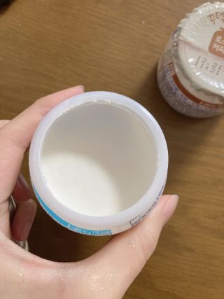 매일바이오 그릭요거트 오리지널 플레인 4개, 로스터리 커피믹스 4개 — 4.5점을 준 리뷰어가 2021년 12월 올린 사용 사진