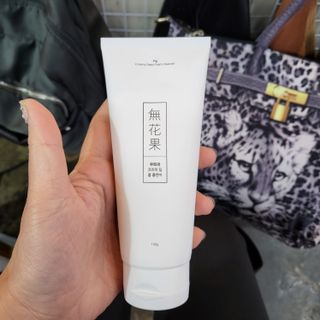 [베러오리진] 무화과 크리미 딥 폼 클렌저/피부 노폐물 & 미세먼지 99 세정 인증 민감성 피부 무자극 인증 — 5점을 준 리뷰어가 2021년 11월 올린 사용 사진