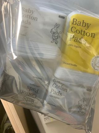 디어엘로디 프리미엄 유기농 유아 솜티슈 40매 3Pack +60매 1Pack 혼합형 — 5점을 준 리뷰어가 2021년 4월 올린 사용 사진