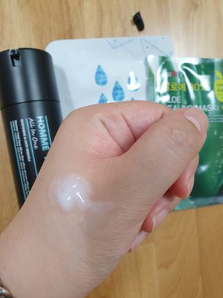 Dr.느루벗 느루벗 옴므 토탈 케어 올인원 118ml 남자 남성 스킨 로션 에센스 크림 화장품 — 5점을 준 리뷰어가 2021년 3월 올린 사용 사진