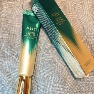 [NEW 탄력유턴 아이크림] AHC 유스 래스팅 리얼 아이크림 포 페이스 — 5점을 준 리뷰어가 2021년 3월 올린 사용 사진