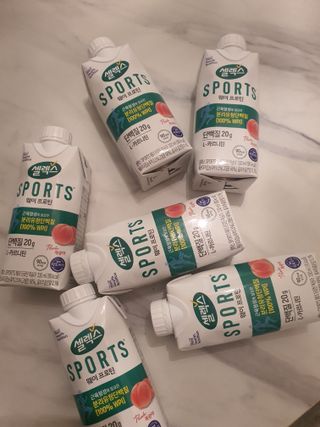 셀렉스스포츠 셀렉스 스포츠 웨이 프로틴 복숭아_ 330ml x 12팩 — 5점을 준 리뷰어가 2021년 10월 올린 사용 사진