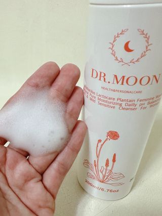 MF프리 [닥터문] 유산균 락토케어 질경초 여성청결제 200ml (폼타입) — 5점을 준 리뷰어가 2024년 8월 올린 사용 사진