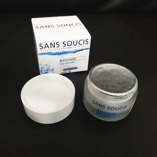 산수시 아쿠아 베네핏 24h 수부지 물광 속건조 수분크림 50ml — 5점을 준 리뷰어가 2021년 6월 올린 사용 사진