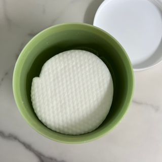 [후르디아] 약산성  모공 필링 패드(70매) — 5점을 준 리뷰어가 2022년 4월 올린 사용 사진