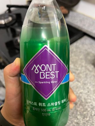 몽베스트 Montbest with Sparkling water Plain 20병 — 5점을 준 리뷰어가 2022년 5월 올린 사용 사진
