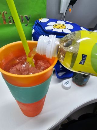 더그레잇티 콤부차 [매일유업] 더그레잇티 44kcal 콤부차 300ml *12개입 (오리지널 6개+베리리치 6개) — 5점을 준 리뷰어가 2023년 8월 올린 사용 사진