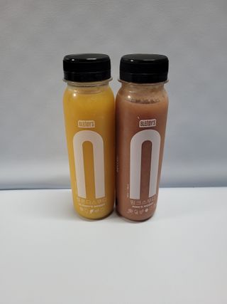 BLENDY'S 핑크 스무디+블론디 스무디 — 5점을 준 리뷰어가 2021년 11월 올린 사용 사진