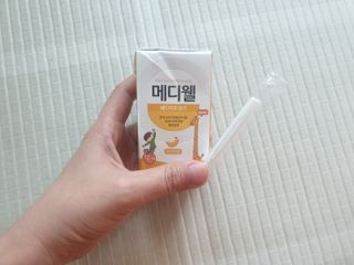 메디웰 페디아드링크 미니 바나나맛 — 5점을 준 리뷰어가 2022년 5월 올린 사용 사진