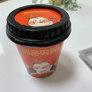 유비쿡 컵떡볶이 매운컵떡볶이2개/ 짜장컵떡볶이 2개  총 4개세트 — 3.5점을 준 리뷰어가 2021년 4월 올린 사용 사진