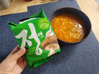 [풀무원] 자연은맛있다 정면, 백면, 홍면  세트 — 5점을 준 리뷰어가 2021년 4월 올린 사용 사진