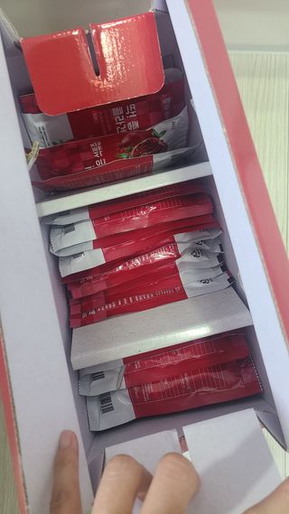 미쁨생활건강 콜라겐 담은 석류즙 70ml x 30포 — 4.5점을 준 리뷰어가 2021년 9월 올린 사용 사진