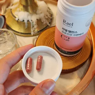 라엘 밸런스 3종 (질 건강 리스펙타 프로바이오틱스, 월경케어 보라지유, 요로건강 크랜베리) 랜덤 증정 1개 — 5점을 준 리뷰어가 2022년 11월 올린 사용 사진