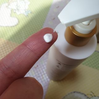 [엠메이데이] 샤워인샤워 화이트 바디 톤업크림 300g — 5점을 준 리뷰어가 2021년 12월 올린 사용 사진