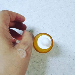체르엠 스템앤셀 비타민 브라이트닝 에센스 30ml 1개 — 5점을 준 리뷰어가 2021년 7월 올린 사용 사진