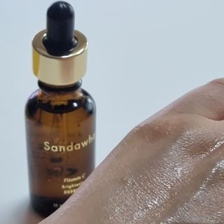스킨큐어 산다화 비타민c 화이트닝 에센스 30ml — 5점을 준 리뷰어가 2023년 7월 올린 사용 사진
