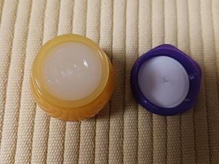 틱톡 [후르디아] 튼입술해결템 올리브영 블루베리 하이드레이팅 허니 립밤 — 5점을 준 리뷰어가 2023년 11월 올린 사용 사진