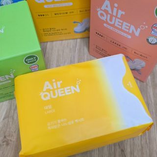 에어퀸 뉴브레스 유기농 생리대 4종 (팬티라이너 20P + 중형 10P + 대형 10P + 오버나이트 8P)_체험단 2차 — 5점을 준 리뷰어가 2024년 11월 올린 사용 사진