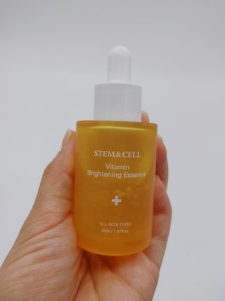 체르엠 스템앤셀 비타민 브라이트닝 에센스 30ml 1개 — 5점을 준 리뷰어가 2021년 6월 올린 사용 사진