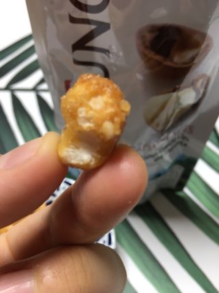 도이퉁 마카다미아 넛 90g  로얄 마카넛 오리지널 쏠트 허니 — 4.5점을 준 리뷰어가 2021년 9월 올린 사용 사진