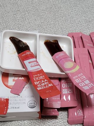 인디닥터 면역 생생 핑크 이뮨 젤리 + 타이탄 BCAA 프로틴 젤리스틱 — 5점을 준 리뷰어가 2022년 5월 올린 사용 사진