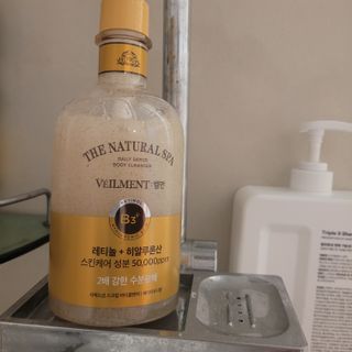 벨먼 내추럴스파 수분광채 스크럽 바디워시 600ml 5종 — 5점을 준 리뷰어가 2022년 5월 올린 사용 사진