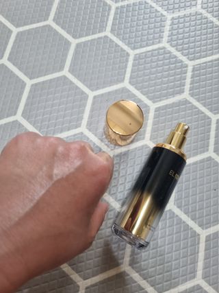 엘러트리 코리아 엘러트리 올인원 세럼 45ml — 5점을 준 리뷰어가 2022년 4월 올린 사용 사진