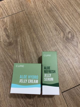 김정문알로에 큐어 큐어 알로에 리프레쉬 젤리 세럼, 큐어 알로에 하이드로 젤리 크림 — 5점을 준 리뷰어가 2021년 2월 올린 사용 사진