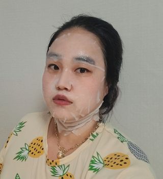 태그스킨 4스텝 주름개선 피부미백 영양 마스크팩 3개 세트(최신버전) — 5점을 준 리뷰어가 2022년 5월 올린 사용 사진