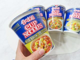NISSIN 닛신 컵누들  4종 - 씨푸드오리지날, 씨푸드 스파이시, 씨푸드 커리, 씨푸드 XO소스 — 5점을 준 리뷰어가 2021년 10월 올린 사용 사진