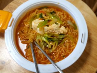 [풀무원] 자연은맛있다 정면, 백면, 홍면  세트 — 5점을 준 리뷰어가 2021년 4월 올린 사용 사진
