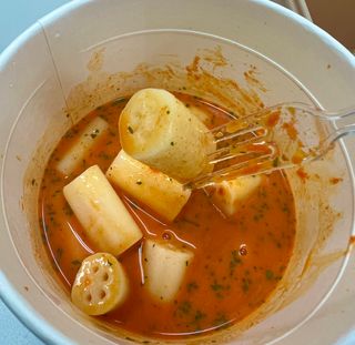 나우  [요리궁리] B타입 ( 매콤, 치즈, 매콤까르보 ) 꽃떡볶이 6개입 세트 — 5점을 준 리뷰어가 2025년 3월 올린 사용 사진