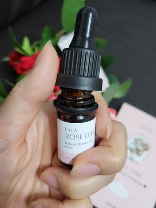 라라로즈데이 시즌2 천연 아로마오일 Y존 케어 속옷향수 이너퍼퓸 5ml  여성의 자존감을 UP시키자 — 5점을 준 리뷰어가 2021년 10월 올린 사용 사진