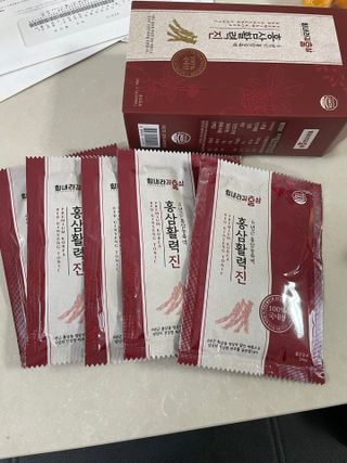 힘내라김홍삼 홍삼활력진 50ml x 5포 — 4점을 준 리뷰어가 2021년 3월 올린 사용 사진