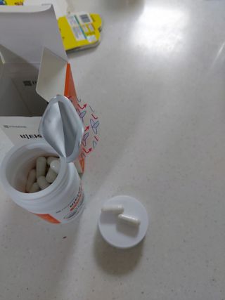 프리마인 성큼다가온 봄, 이너뷰티를 챙겨야 피부도 화사하게, 컨디션도 활기차게. 흡수율을 높인 고효율 비타민. — 5점을 준 리뷰어가 2022년 8월 올린 사용 사진