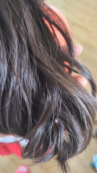 버텍스넘버원 버텍스 넘버원 햄프씨드오일 샴푸 — 5점을 준 리뷰어가 2022년 4월 올린 사용 사진